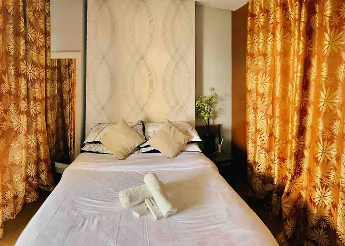 Spacious Appleone Equicom Ayala Apartment *