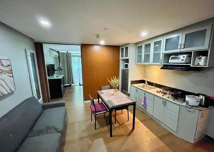 Apartment Spacious Appleone Equicom Ayala *
